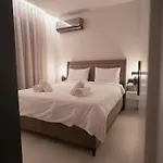 Id Residences 202