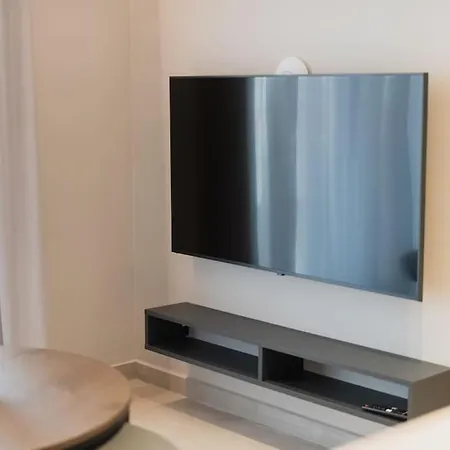 Id Residences 202 *